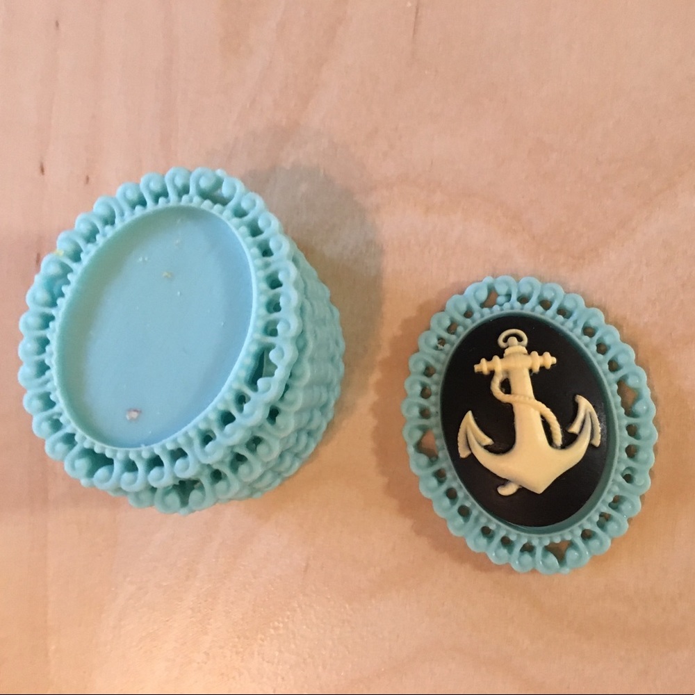 Light Blue Cameos - 8 pcs